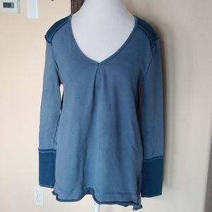 The Ninez blue sweatshirt sz M